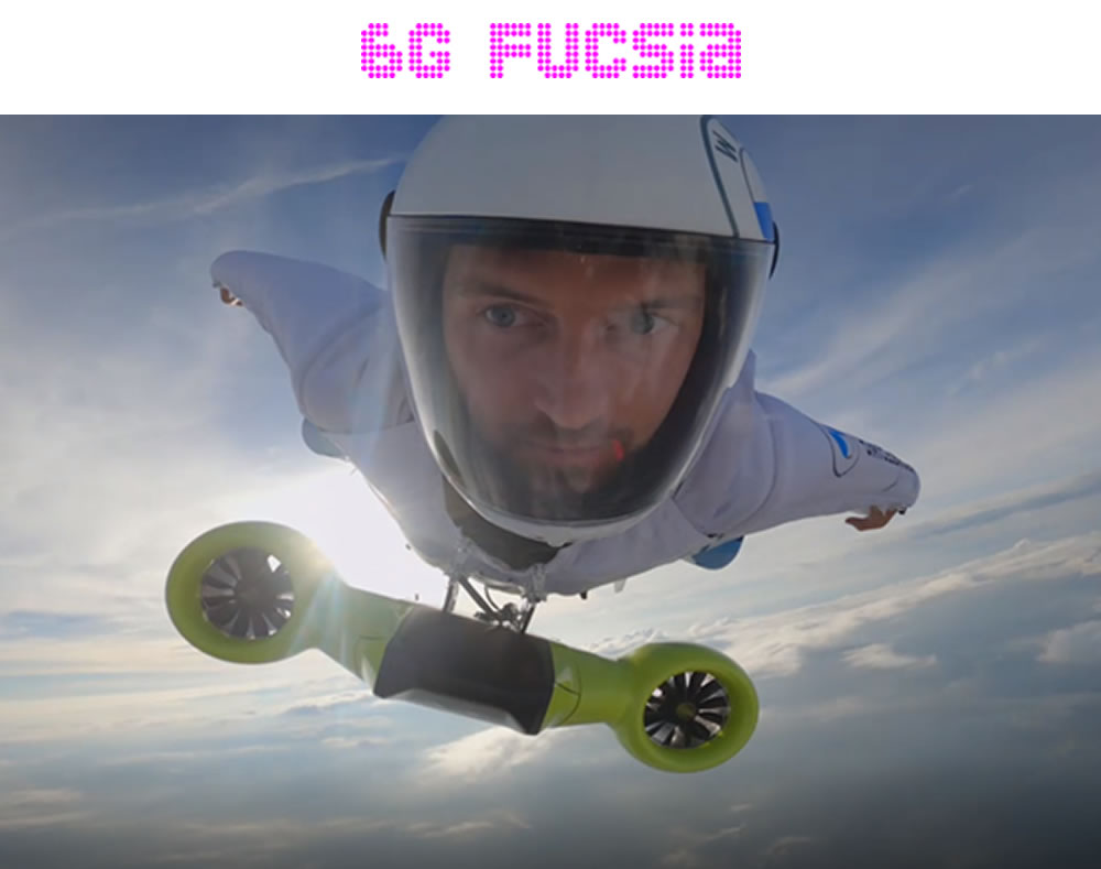 6G Fucsia – Traje volador de BMW