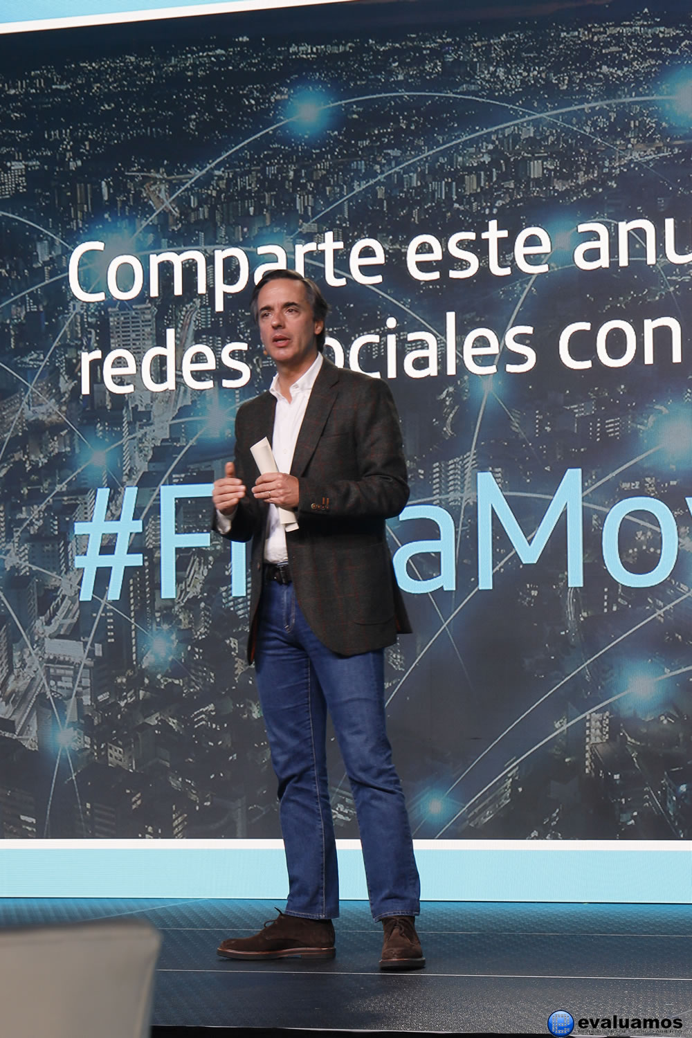 Movistar ofrece fibra óptica con 900 Mbps de velocidad y asimétrica