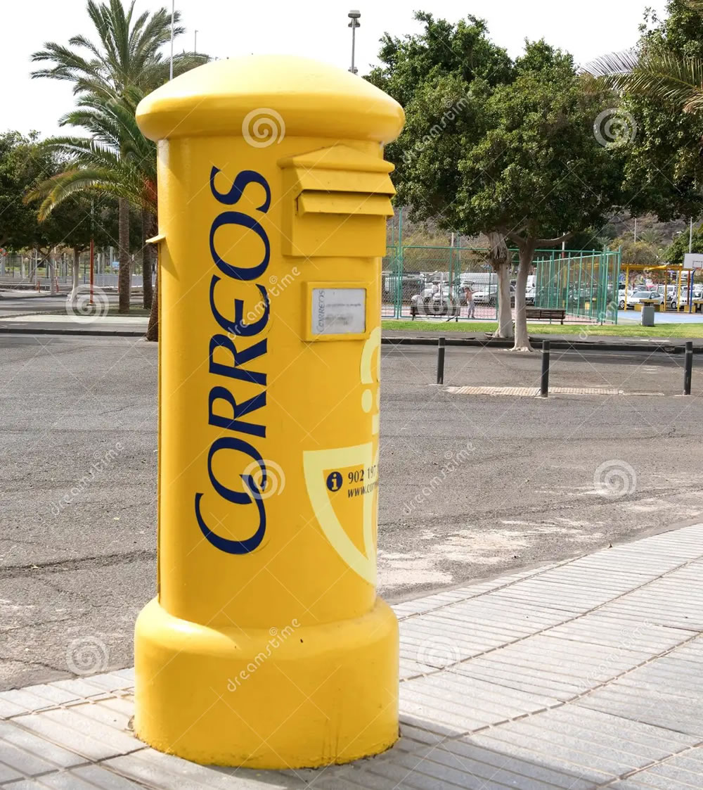 Correos postales de España reparte correos electrónicos impresos
