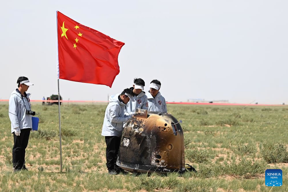 Llegó a China la nave Chang’e 6 con 2 Kg de muestras lunares de la cara oculta